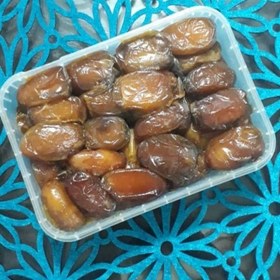 خرما رطب تازه با بسته بندی لوکس انتخابی شایسته برای مهمانی های شم